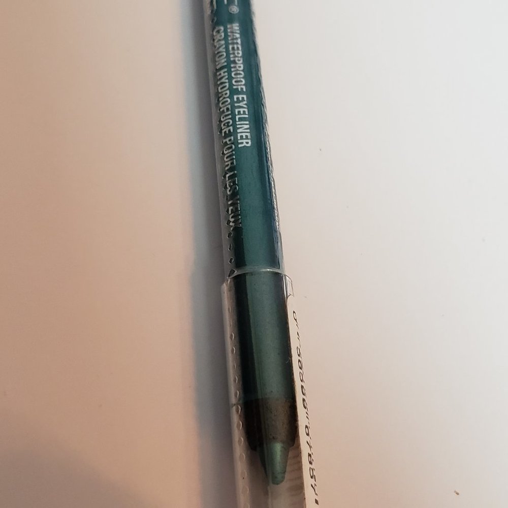 2/15$ NWT Marcelle waterproof eyeliner Carribean